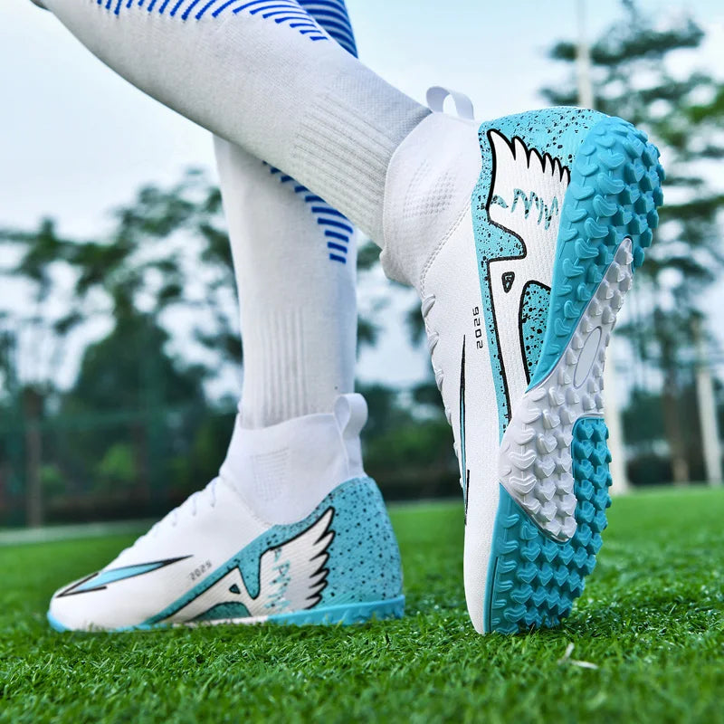 New Men Soccer Shoes Outdoor Ultralight Indoor Football Boots High-quality High Ankle Non-Slip Sports Shoes Futsal Non-Slip